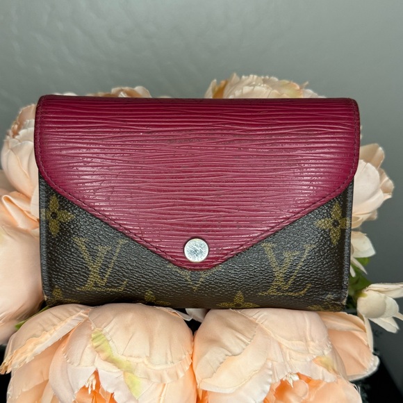 Louis Vuitton Handbags - Louis Vuitton Marie Lou wallet